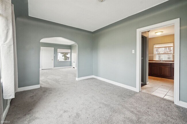 Photo - 5 br, 1.5 bath House - 19739 Hasse St