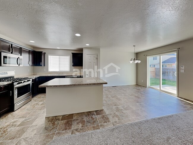 Photo - 11934 Edgemoor St