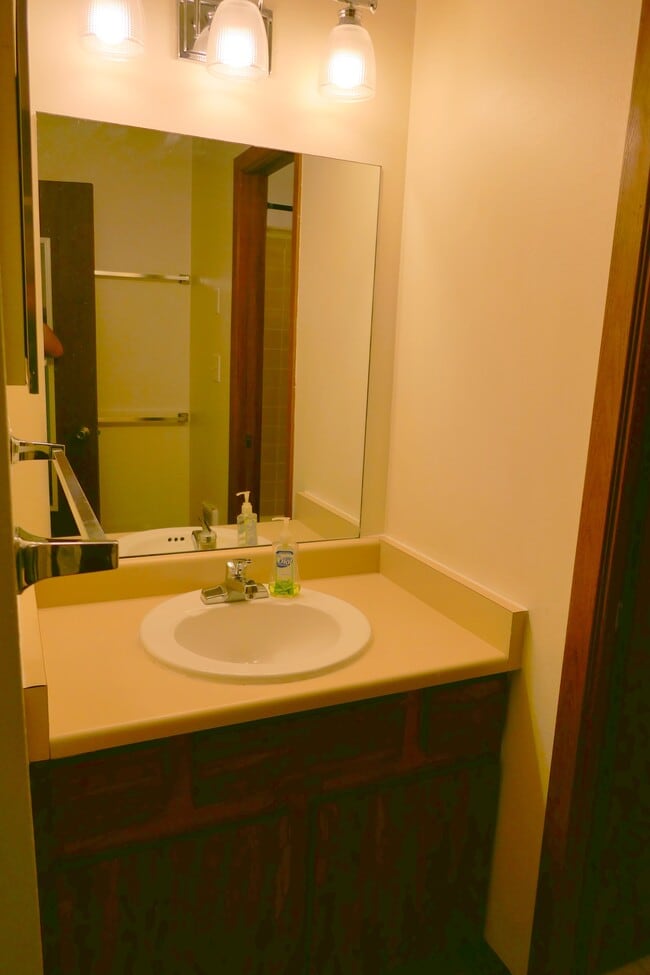 Photo - 1301 University Ave Unit 203B