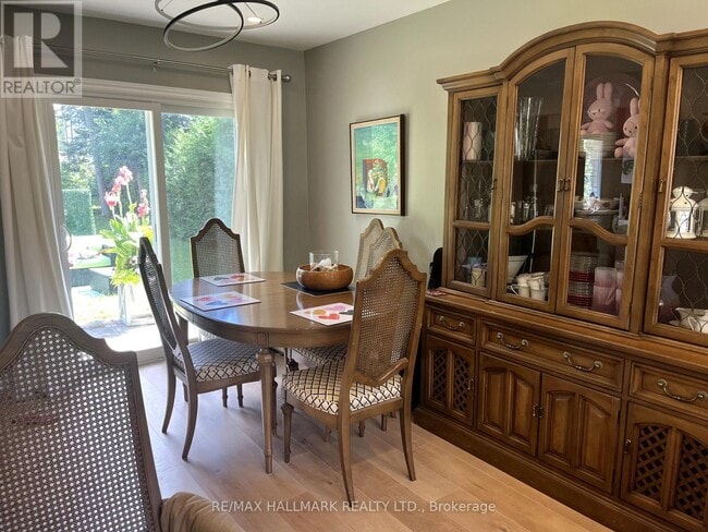 Photo - 448 Loretta Crescent