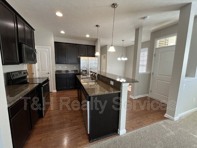 Photo - 644 N Grant St