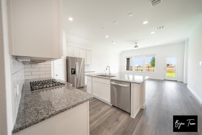 Photo - 1728 Daylight Lk Dr