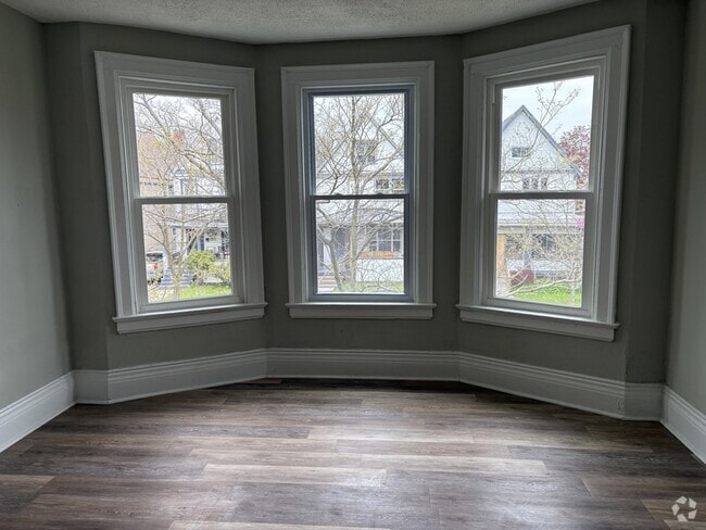 Building Photo - 341 Massachusetts Ave Unit 2 Rental