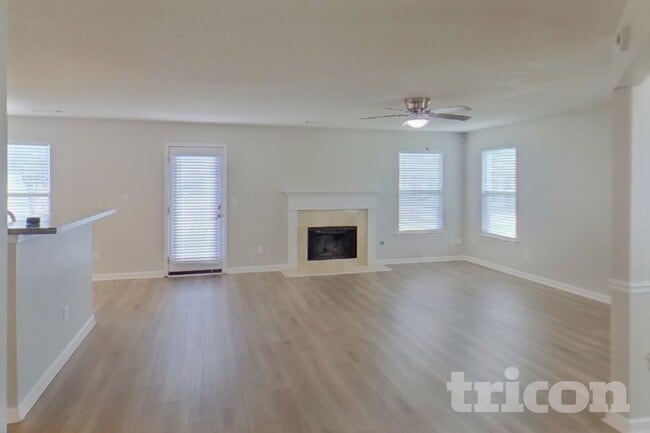 Photo - 5001 Serenity Point Ln