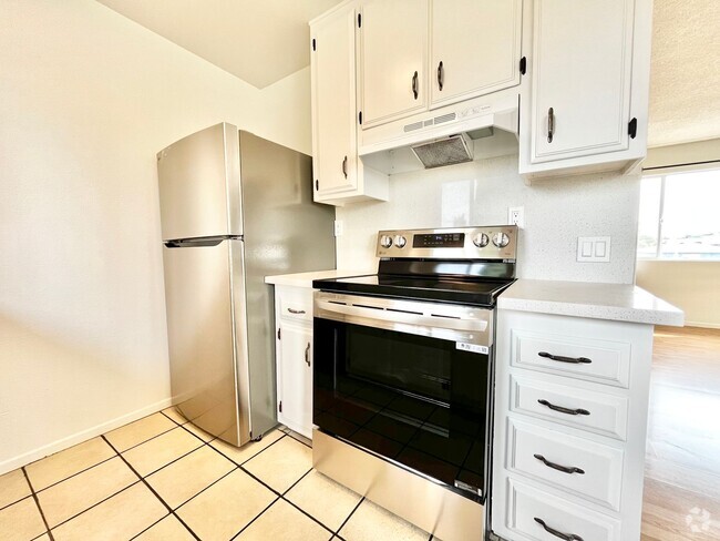 Building Photo - Beautifully Updated 3B 1BA Unit in Lemon G... Rental