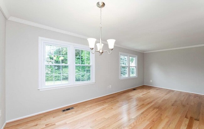 Photo - 5307 Greenough Pl