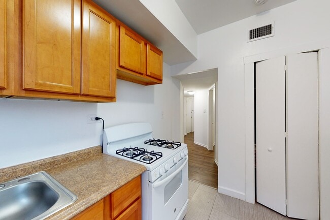 925 East 46th Street