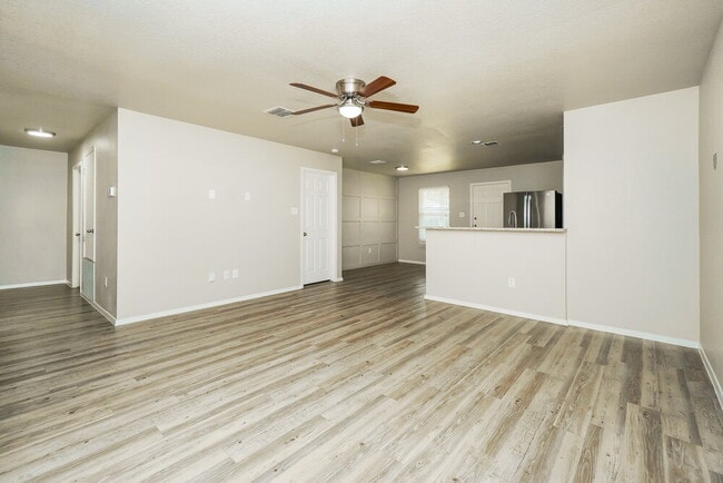 Photo - 3215 Pedernales Dr