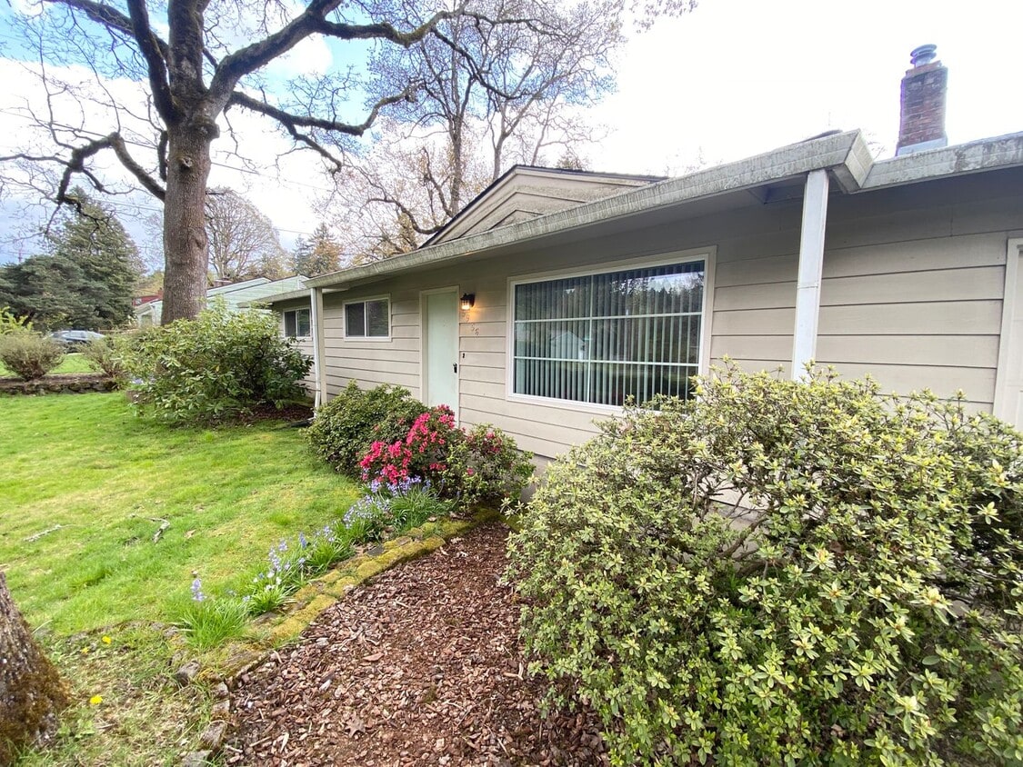 Price reduced! Nicely updated kitchen in t... - Price reduced! Nicely updated kitchen in t...