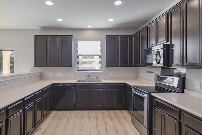 Photo - 315 Settlers Home Dr