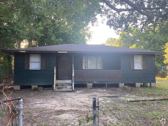 Building Photo - Gulfport 4 Bedroom Rental