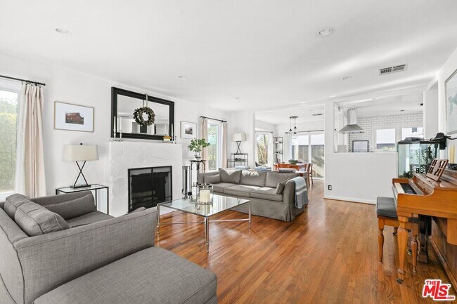 Photo - 2430 30th St