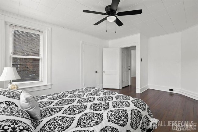 Photo - 416 Main St Unit B