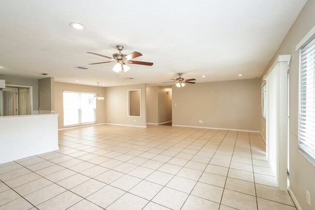 Photo - 15709 Squirrel Tree Pl