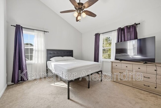 Building Photo - 6022 Rixey Dr