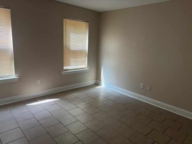 Photo - 3556 North St