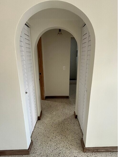 Photo - 910 SW 4th Ave