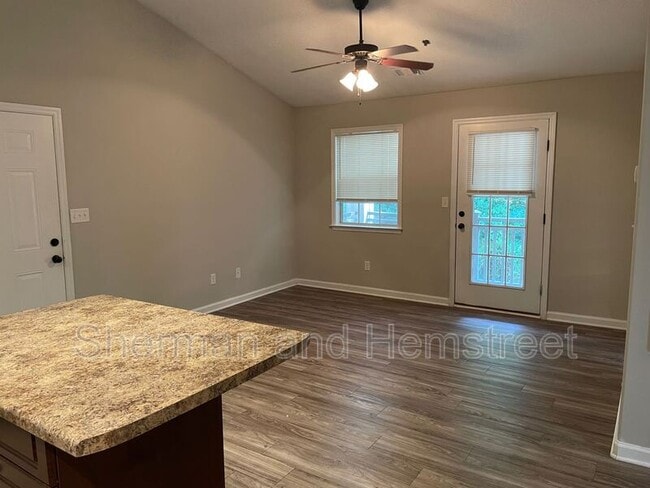 Photo - 3800 London Ct SW Unit 3800-203