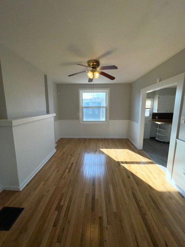 Photo - Newly Remodeled 3 Bedroom, 1.5 Bathroom in Brentwood- Basement Bar and Central Air!!