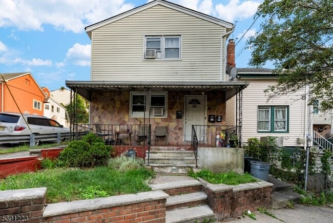 Building Photo - 68 Belmont Ave Unit 2