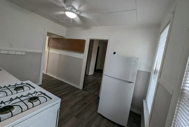 Photo - ?? Affordable 1BR/1BA Apartment – Pet Friendly with Shared Yard Unit 3