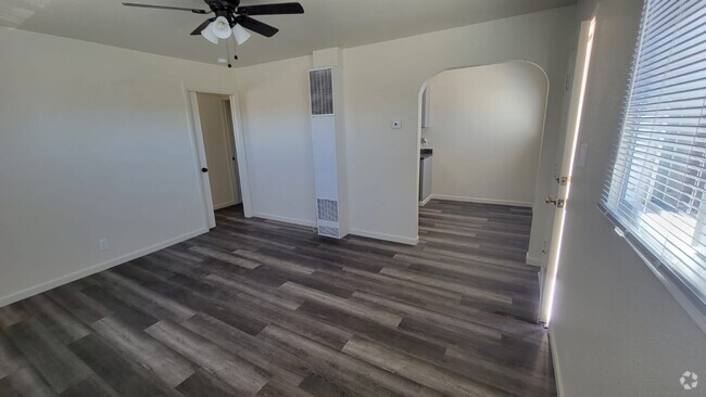 Building Photo - 1 bed 1bath Sparks Apartment For Rent, rec...