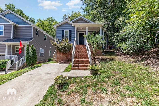Building Photo - 417 E Hinton St