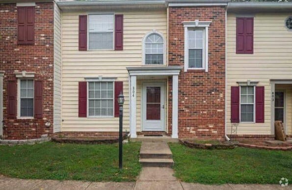 Building Photo - 804 Wind Ridge Dr Rental