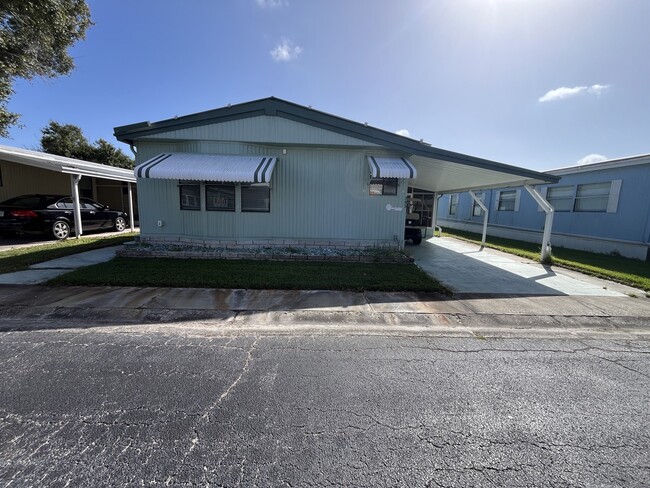 Building Photo - 12100 Seminole Blvd