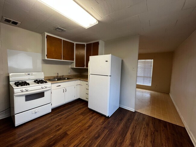 Photo - 3 Bedroom, 1.5 Bathroom, Brick Home with y...