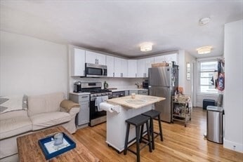 Building Photo - 84 Emerson St Unit 1