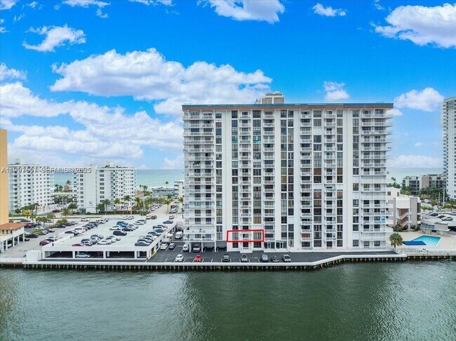 Building Photo - 1500 S Ocean Dr Unit 2E