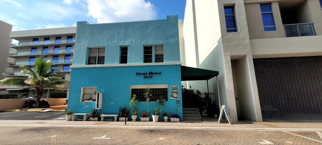 Photo - 324 Indiana St