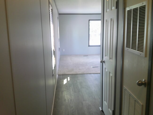 Photo - 314 N Green Meadow St SE