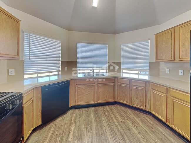Photo - 1103 Lochmoor Ln