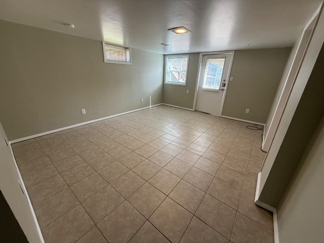 Photo - 3300 15th Ave Unidad 3