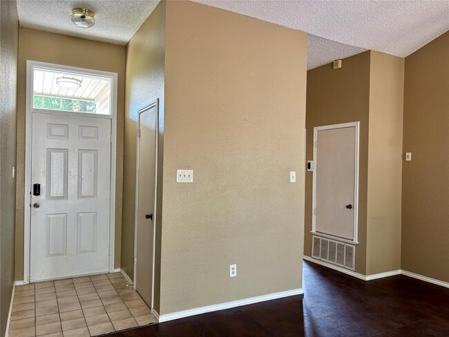 Photo - 2139 Cervin Blvd