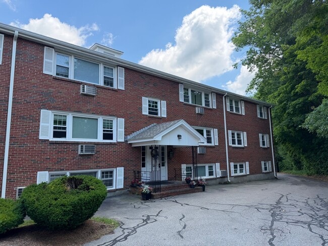 Photo - 222 School St