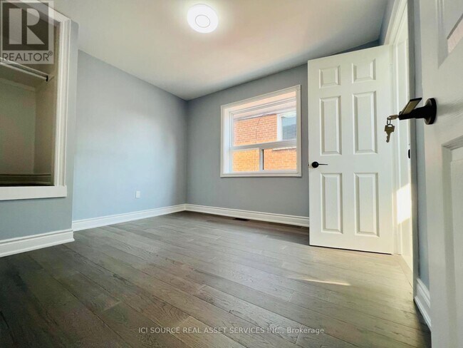 Photo - 1342 Weston Rd