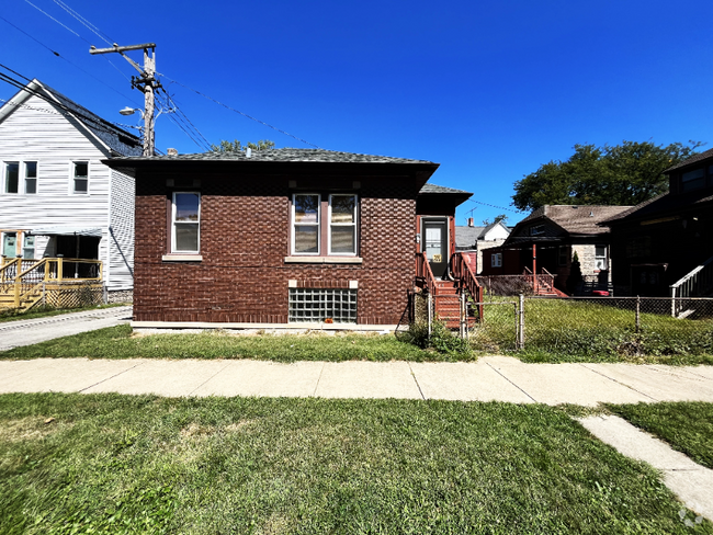 Building Photo - 7356 S Drexel Ave Rental