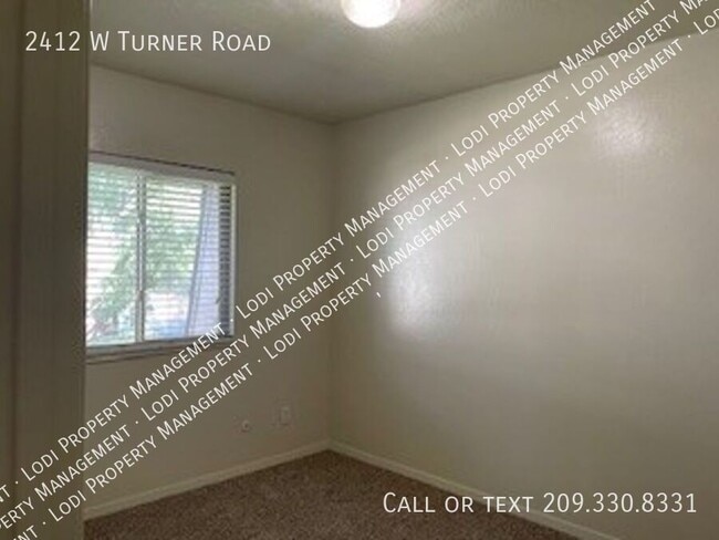 2412 W Turner Rd