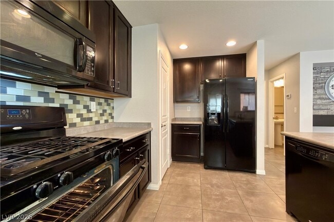 Photo - 9937 Baron Coast St