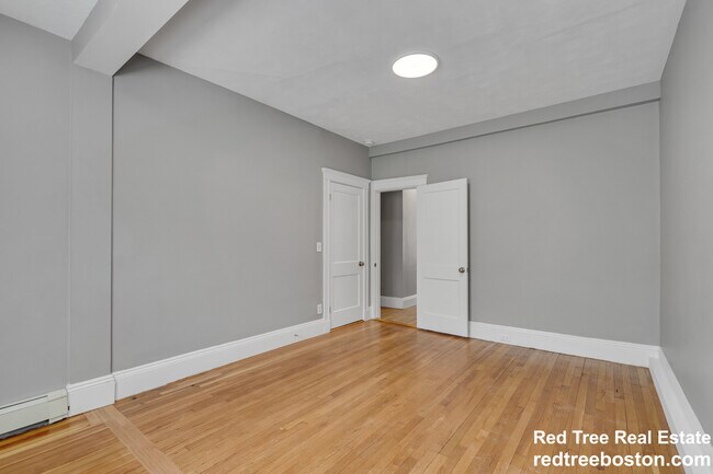 Photo - 142 Sutherland Rd Unit 2