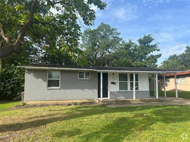 Building Photo - 710 E Daugherty Dr Rental