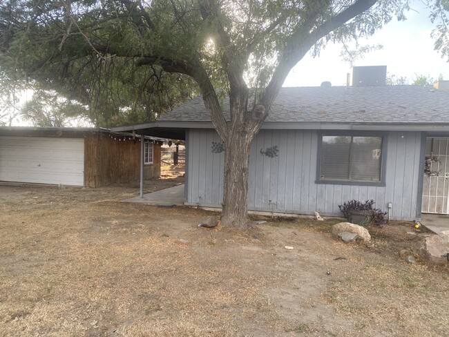Photo - 9715 Glenn St