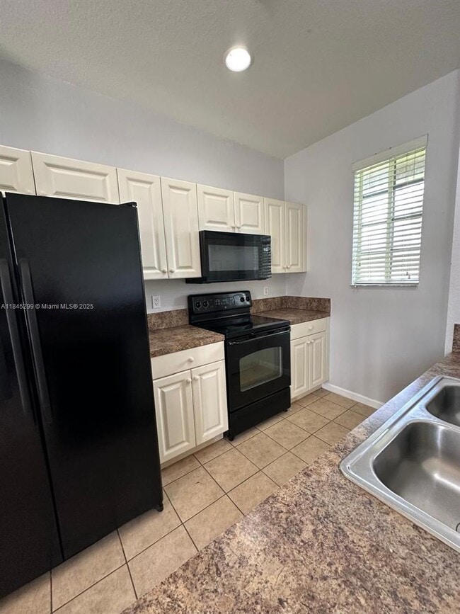 Photo - 2041 Nassau Dr