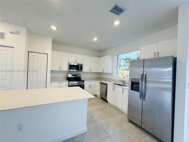 Photo - 223 NW 11th Ct