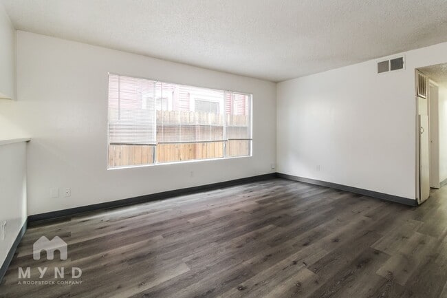 Photo - 715 19th St Unidad 1