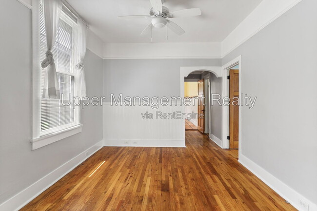 Photo - 806 Constantinople St