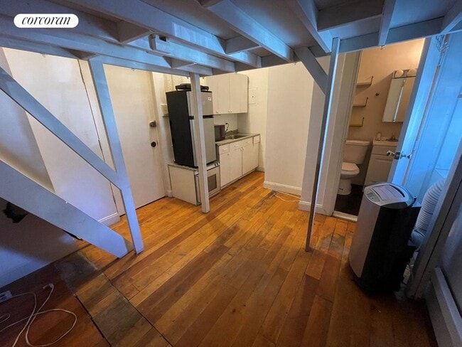Photo - 125 Green St Apartment